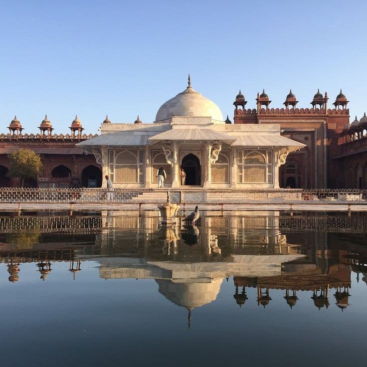 The marble tomb of Salim Chishti at Fatehpur Sikri