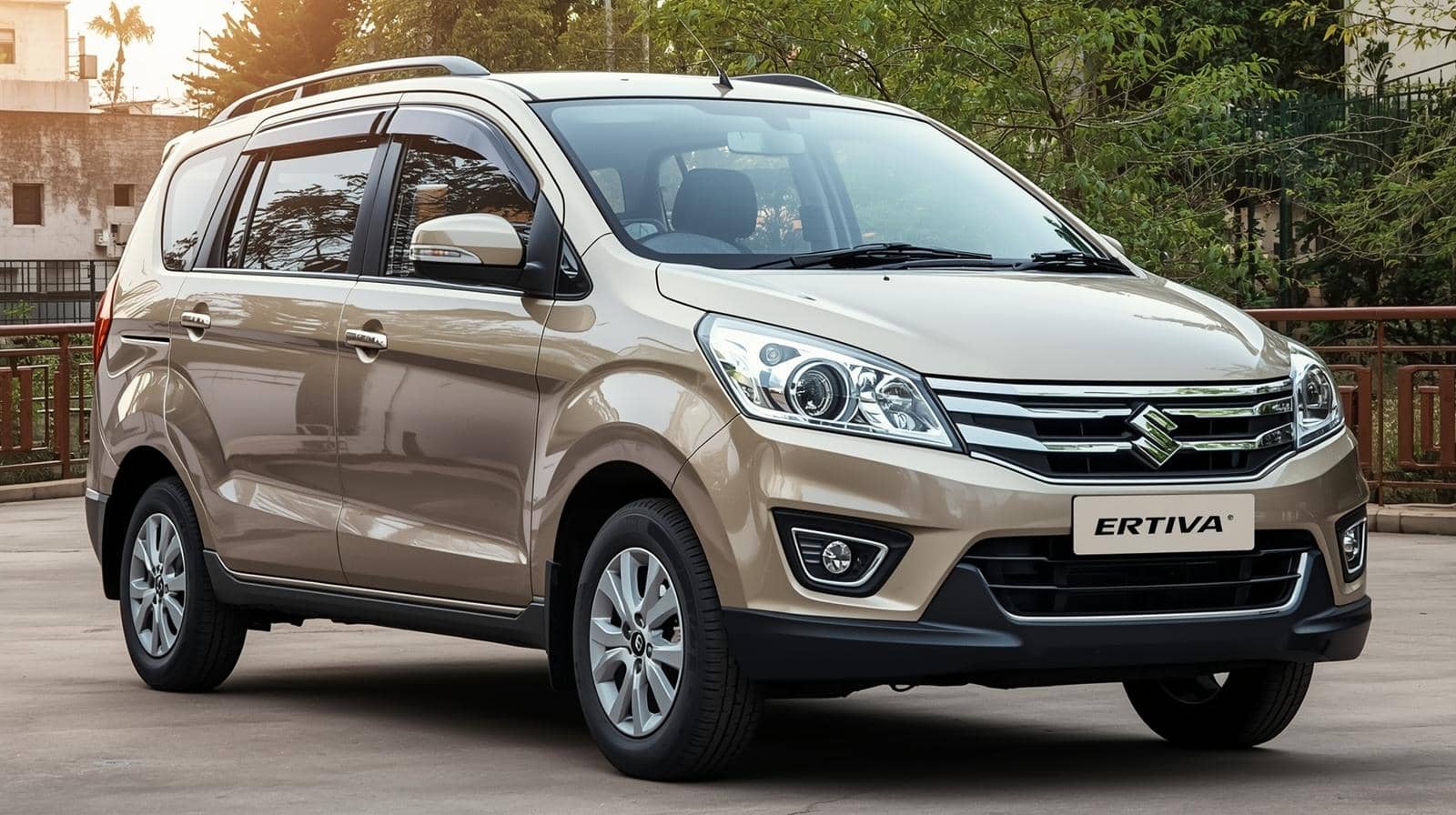 SUV for hire from Triveni Cabs