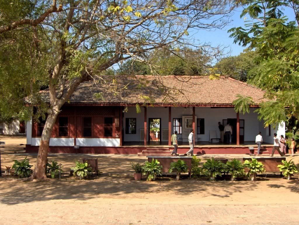 Ahmedabad — book a cab from Dehradun to Ahmedabad