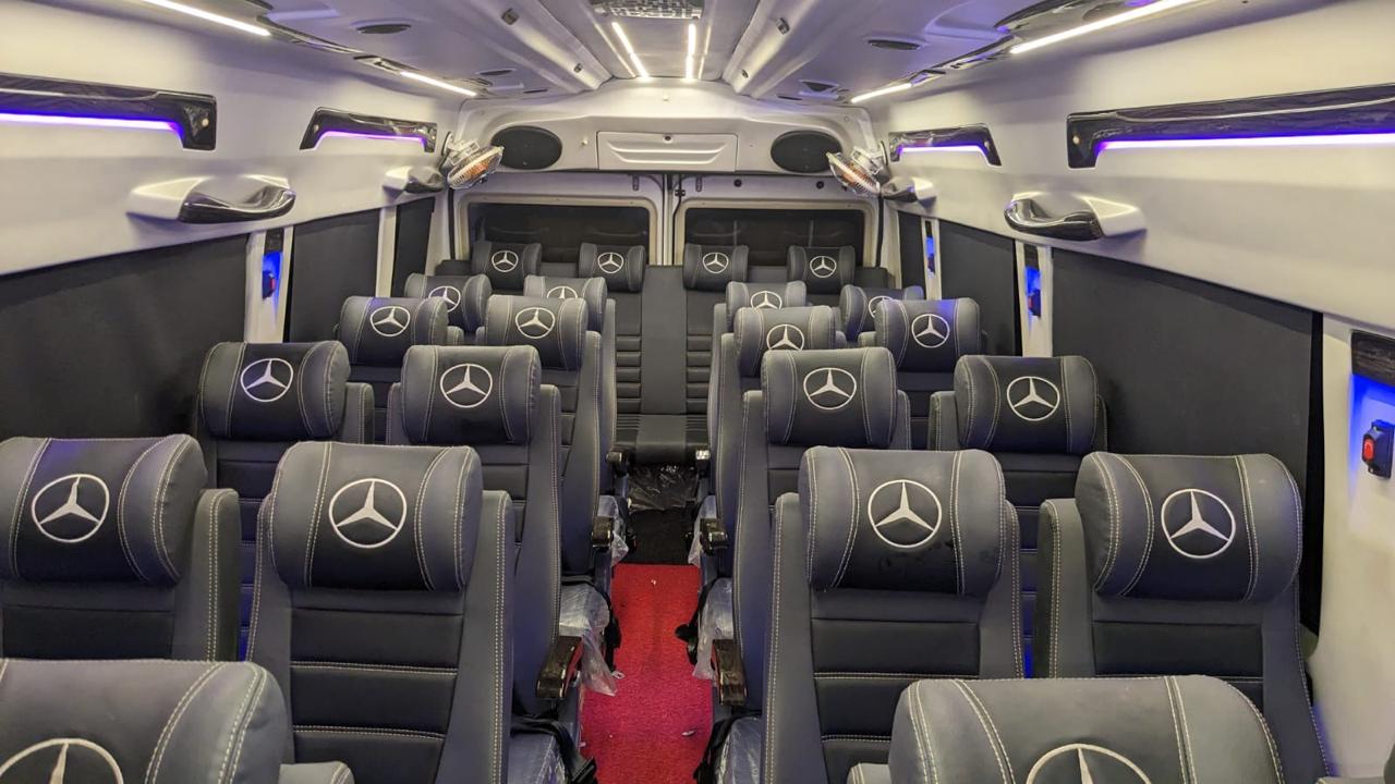 Luxury-Bus